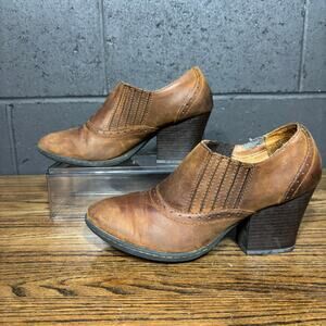 Born Brown Leather Heeled Western Boots Ankle Booties Women’s 10 Slip On